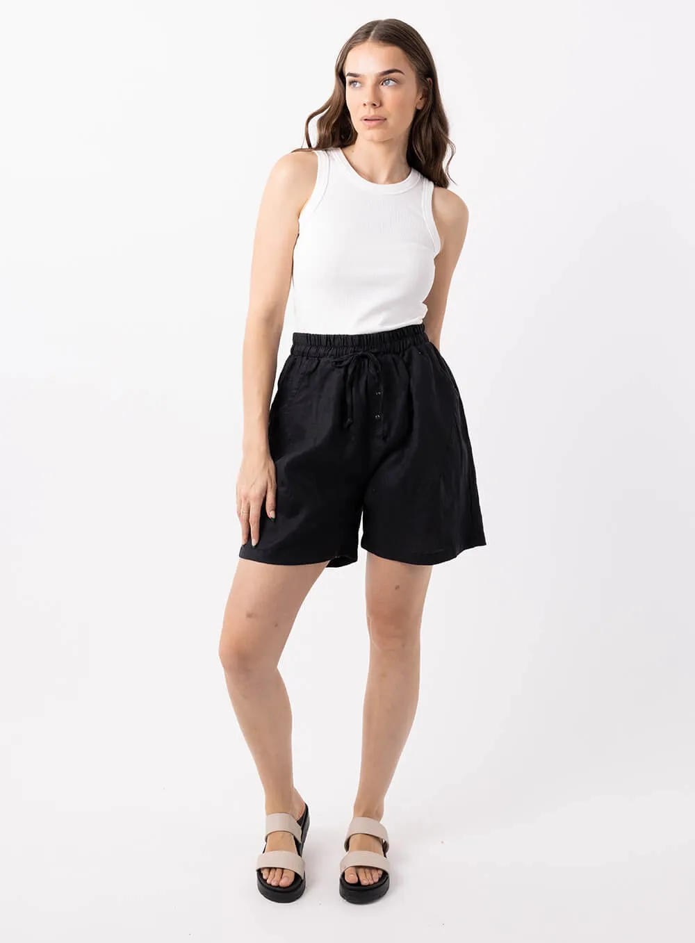 Adeline Linen Short-Black