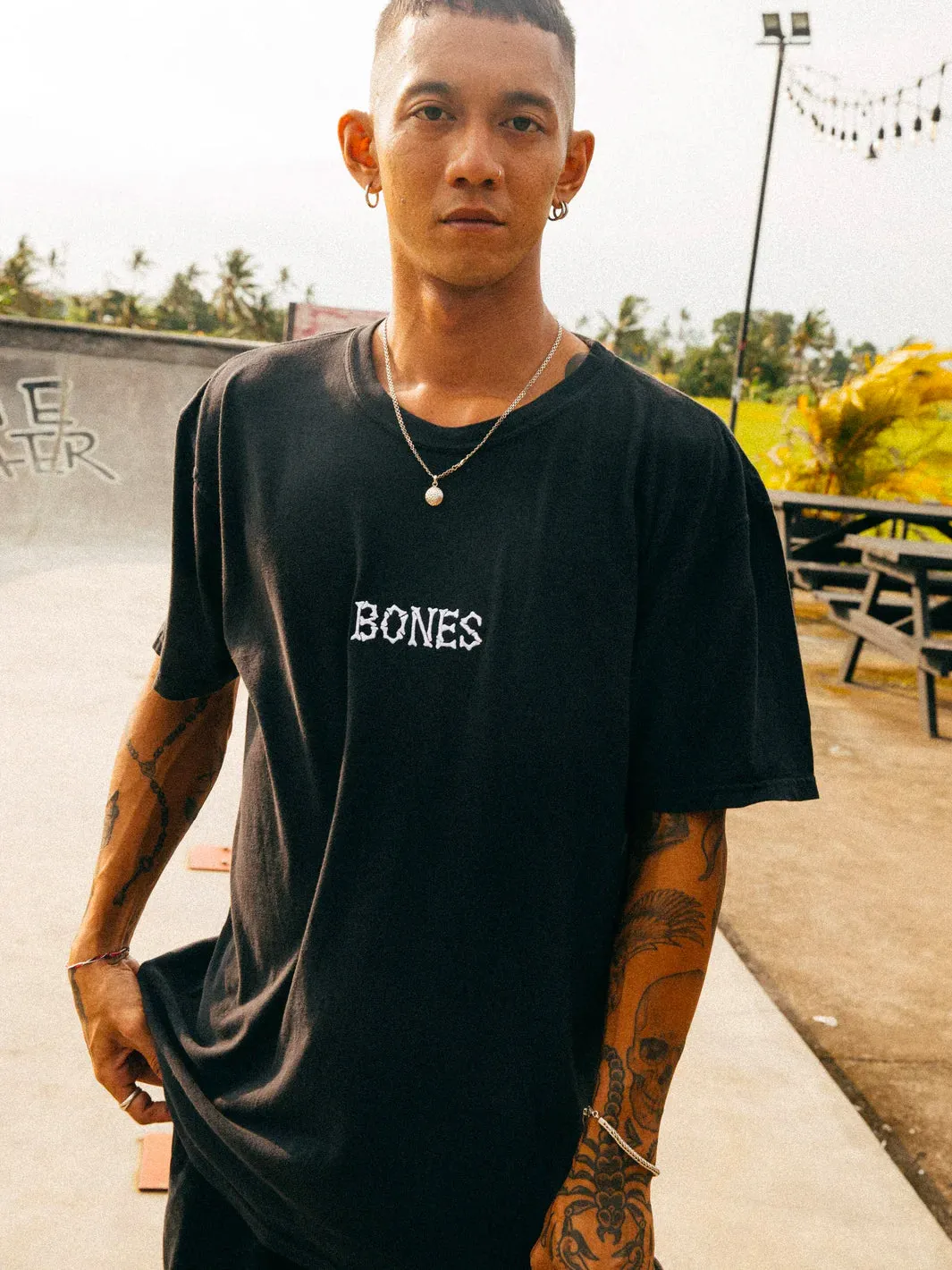 BONES CLUB TEE - BLACK