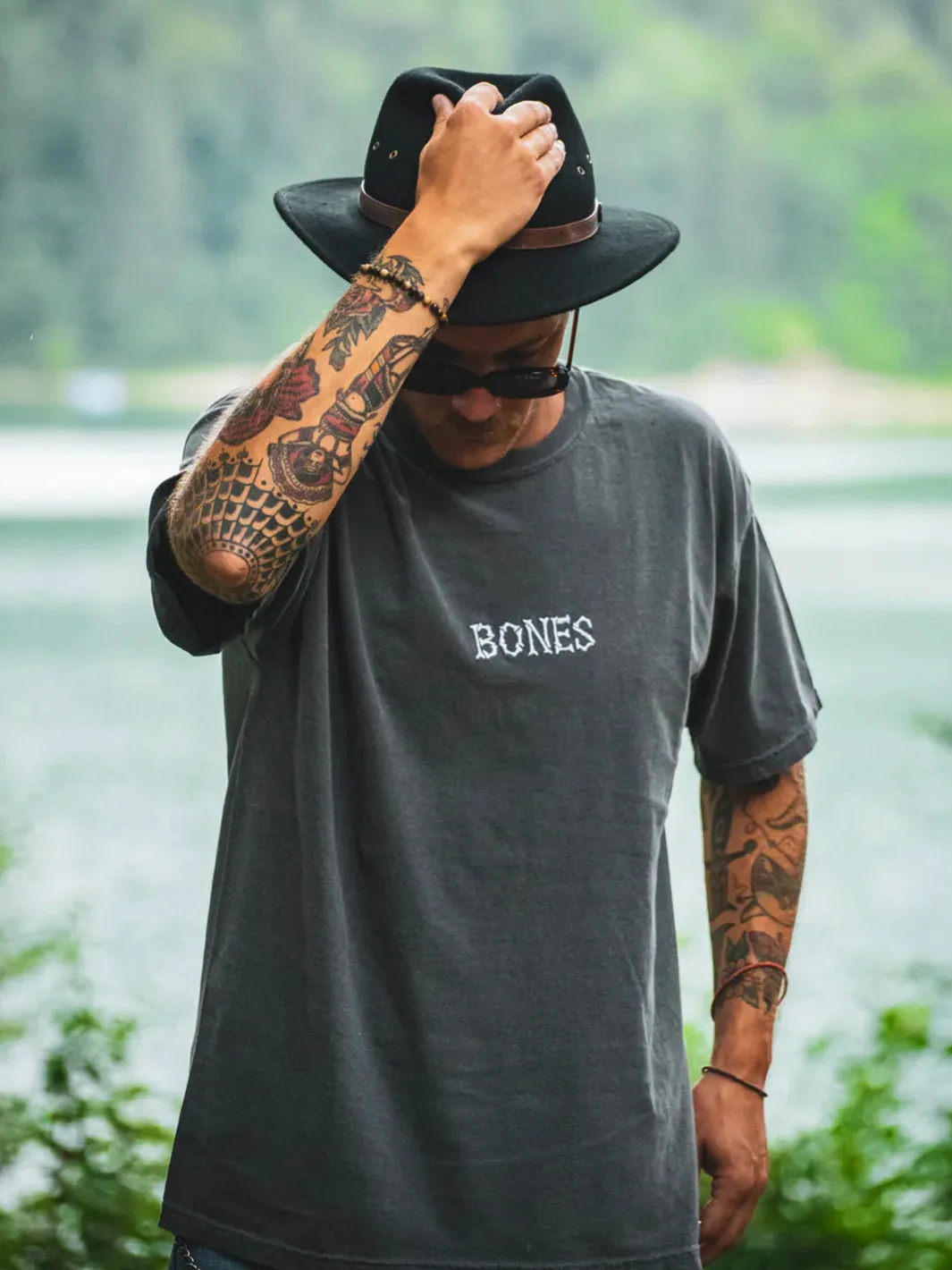 BONES CLUB TEE - WASHED BLACK