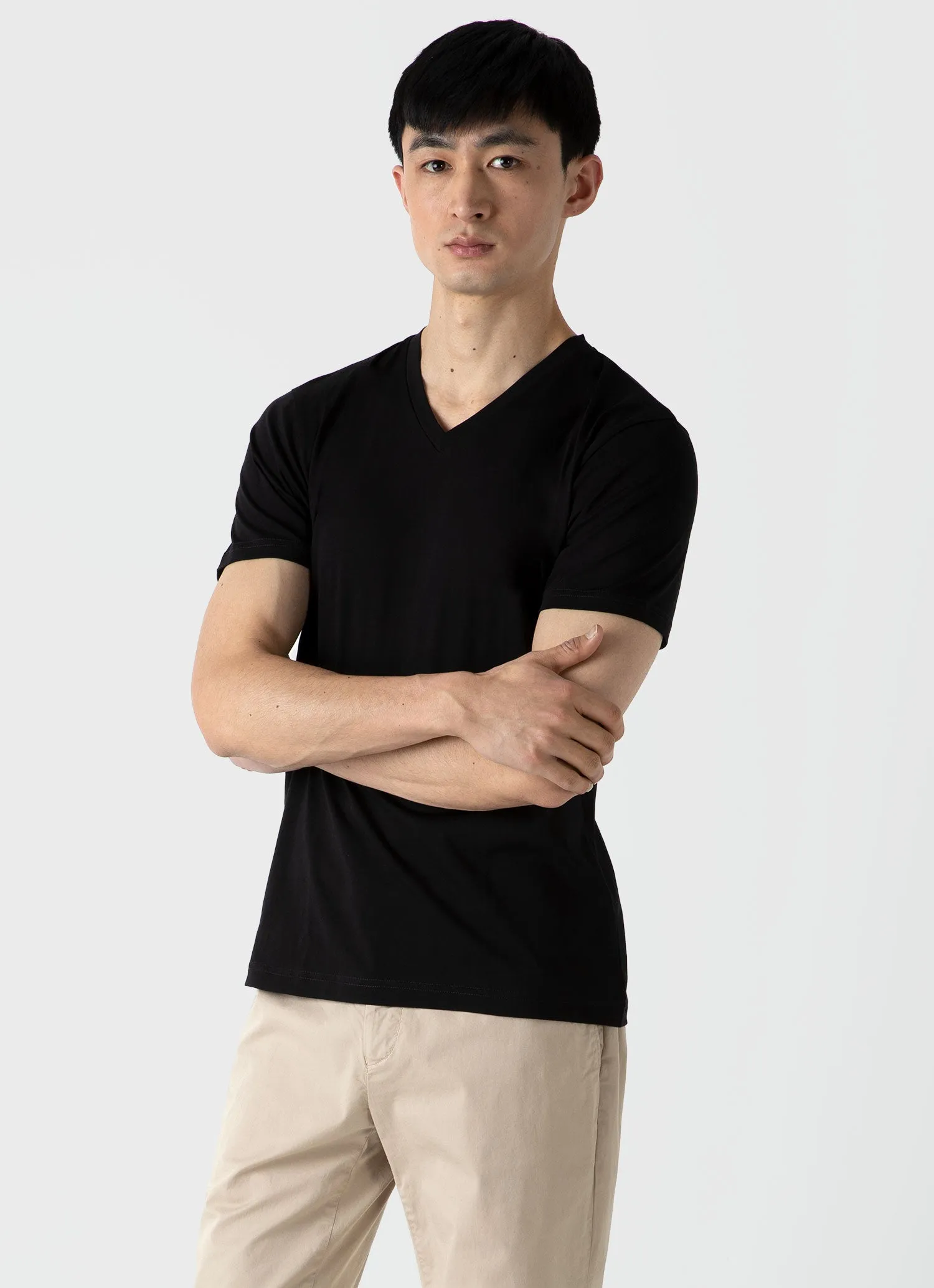 Men's Riviera V-neck T-shirt in Black